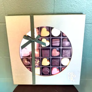 Gaveæske med fyldt chokolade